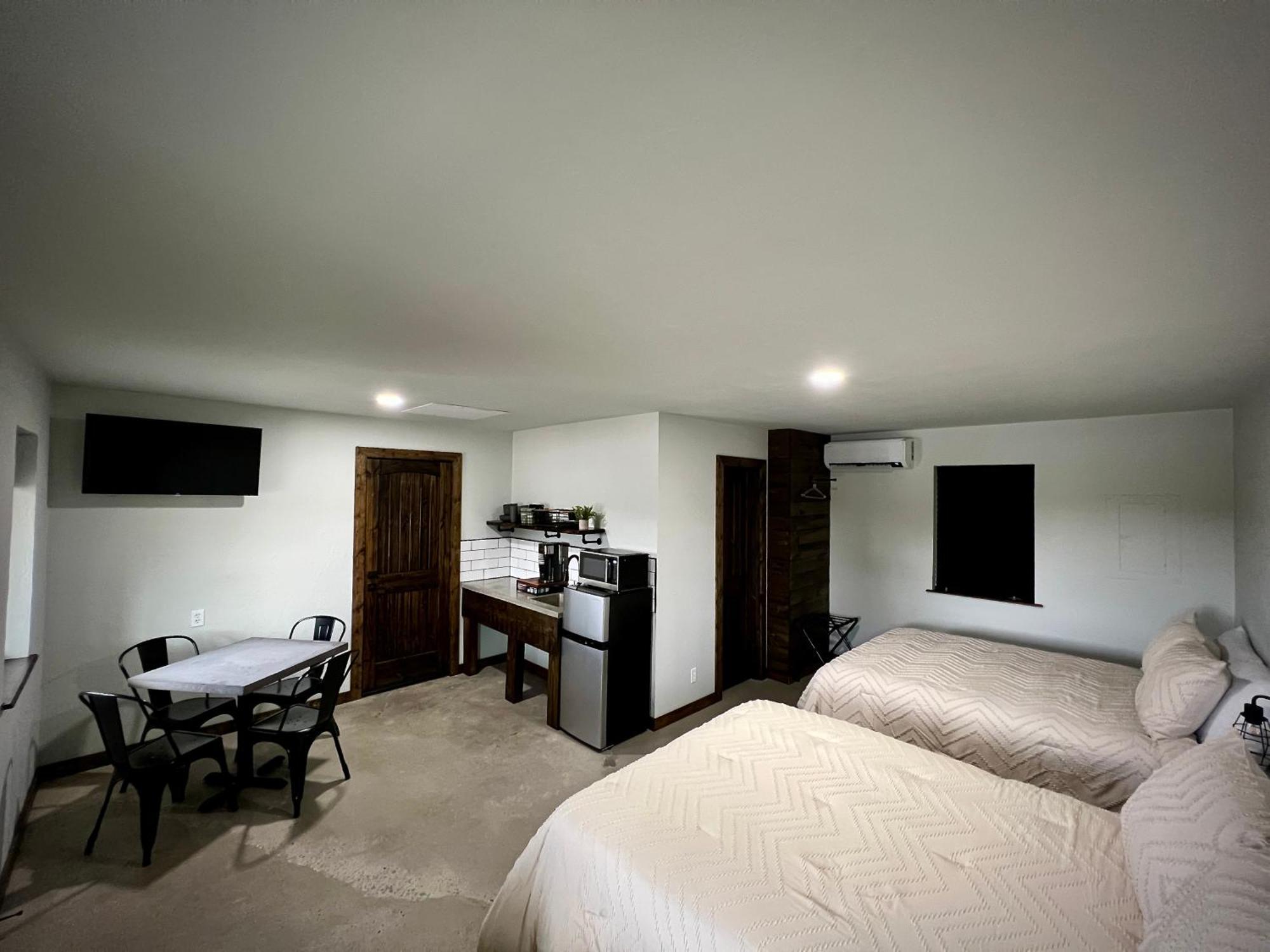 Мотель The Rocky Retreat Cookson Экстерьер фото