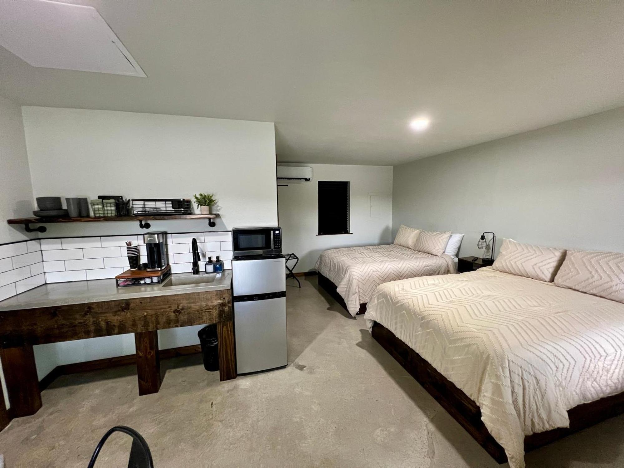 Мотель The Rocky Retreat Cookson Экстерьер фото